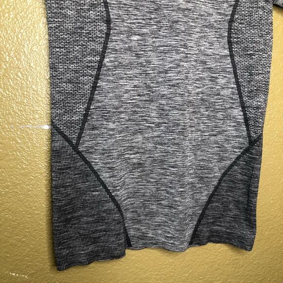Zella Womens Top Size M Short Sleeve Gray Active Workout Athleisure Top - Picture 5 of 8